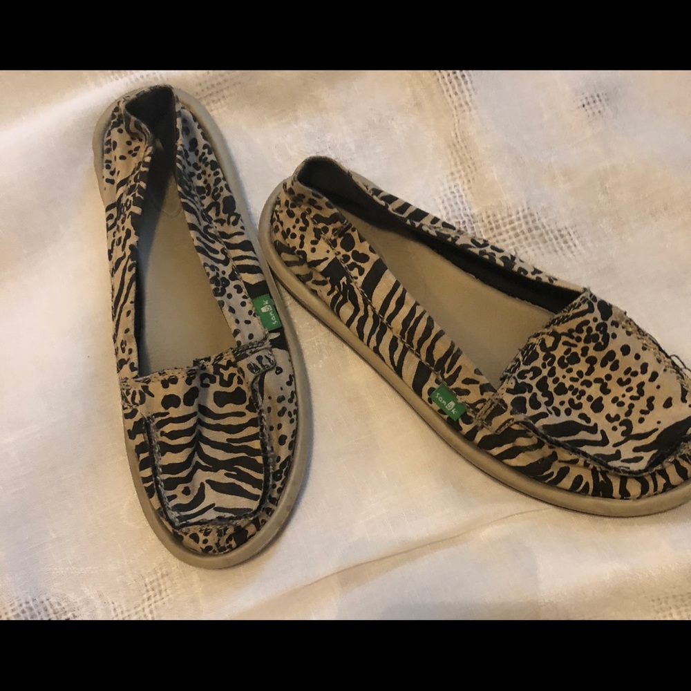 Sanuk Slip Ons